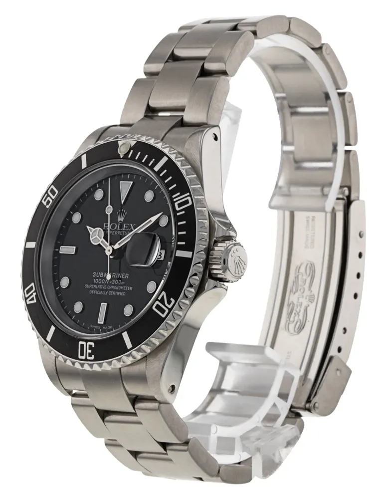 Rolex Submariner 16610 — 2003 — Good detail 2