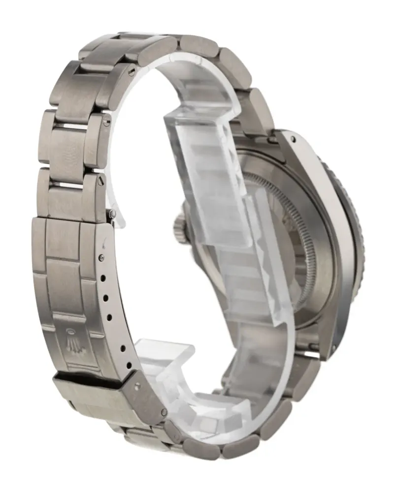 Rolex Submariner 16610 — 2003 — Good detail 3