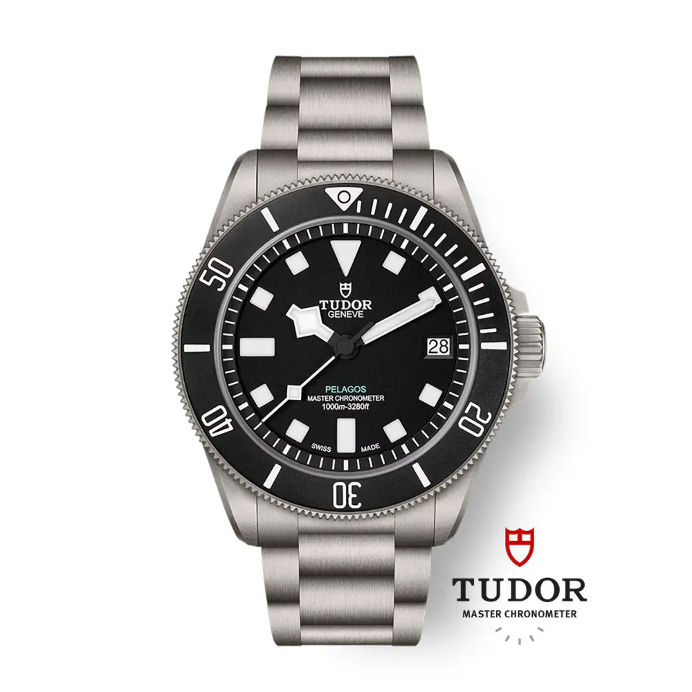 Tudor Pelagos Ultra Unidirectional Rotating Bezel Titanium Bracelet detail 2