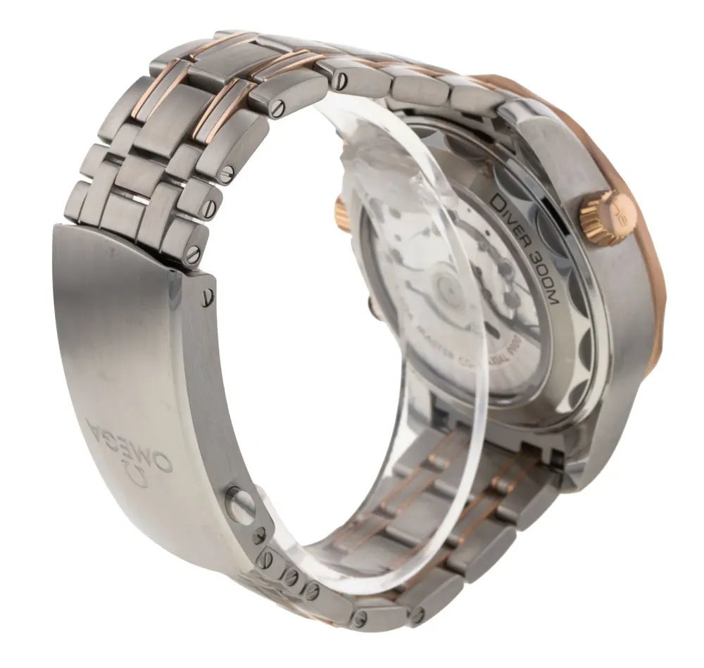Omega Seamaster Diver 300m 210.20.44.51.01.001 — 2024 — Very good detail 3