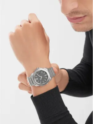 BVLGARI Octo Roma Chronograph stainless-steel automatic watch detail 3