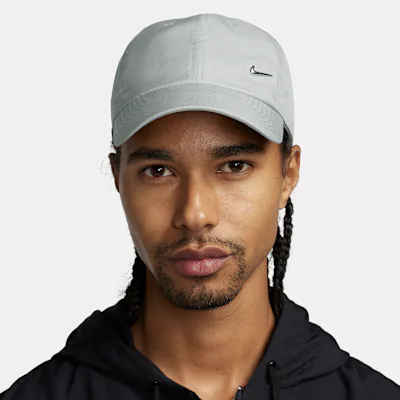 Nike Dri-FIT Club Unstructured Metal Swoosh Cap - Light Smoke Grey/Metallic Silver
