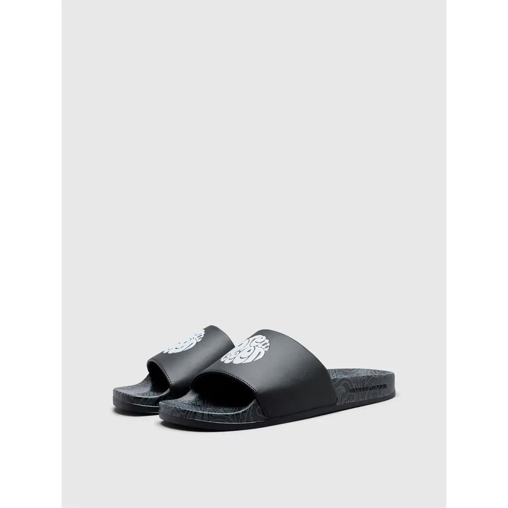 Pretty Green Men's Paisley Sliders in Black/White, additional product view 2