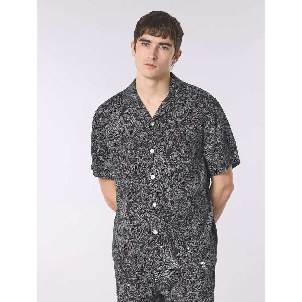 Pretty Green Men's Patterned Short Sleeve Shirt detail 2