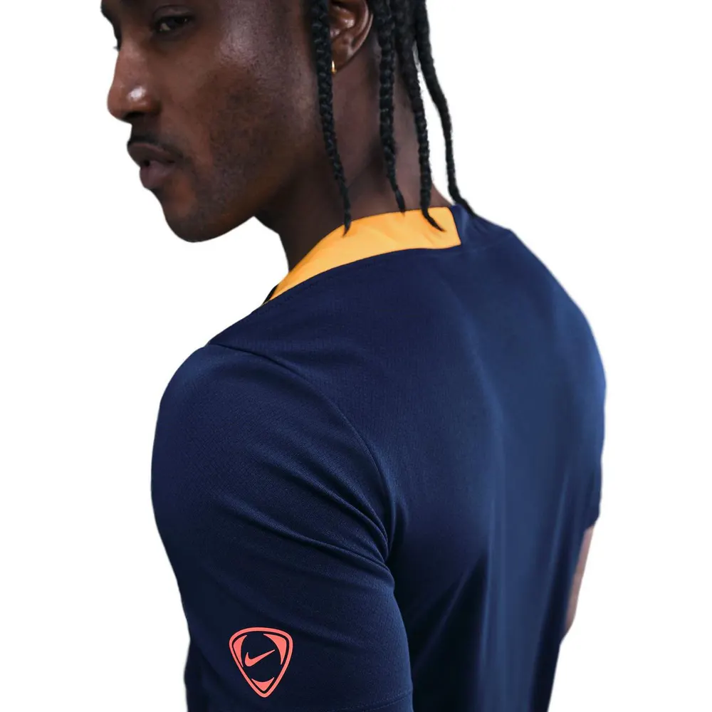 Nike Strike Short-Sleeve Football Top Adults detail 2