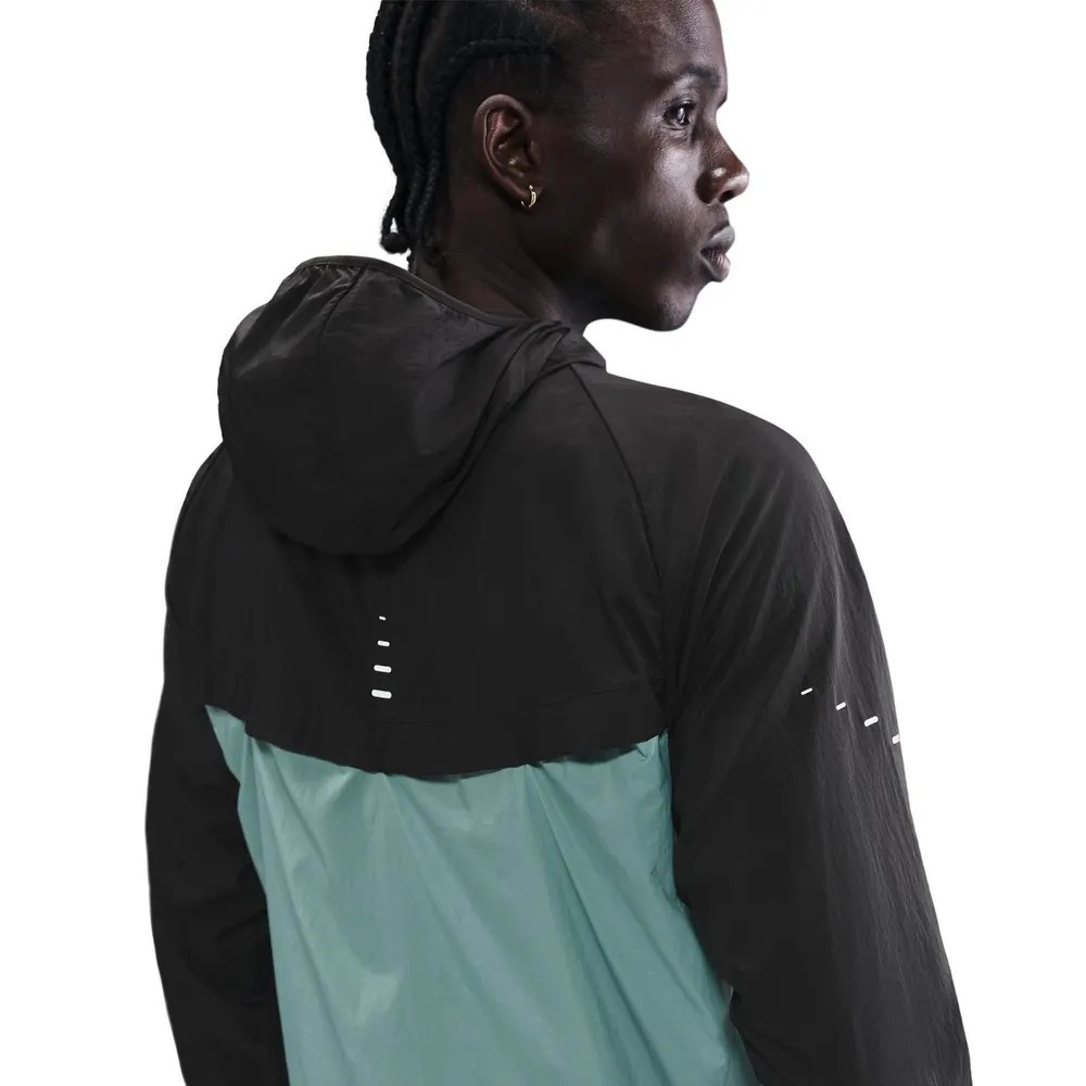 Nike Stride Jacket detail 2