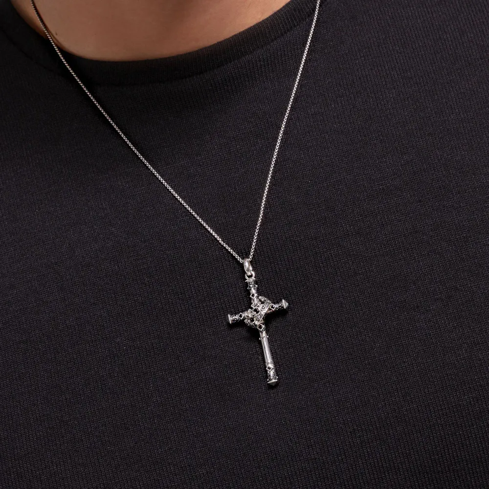 Thomas Sabo Mens Sterling Silver Cubic Zirconia Cross Pendant detail 2