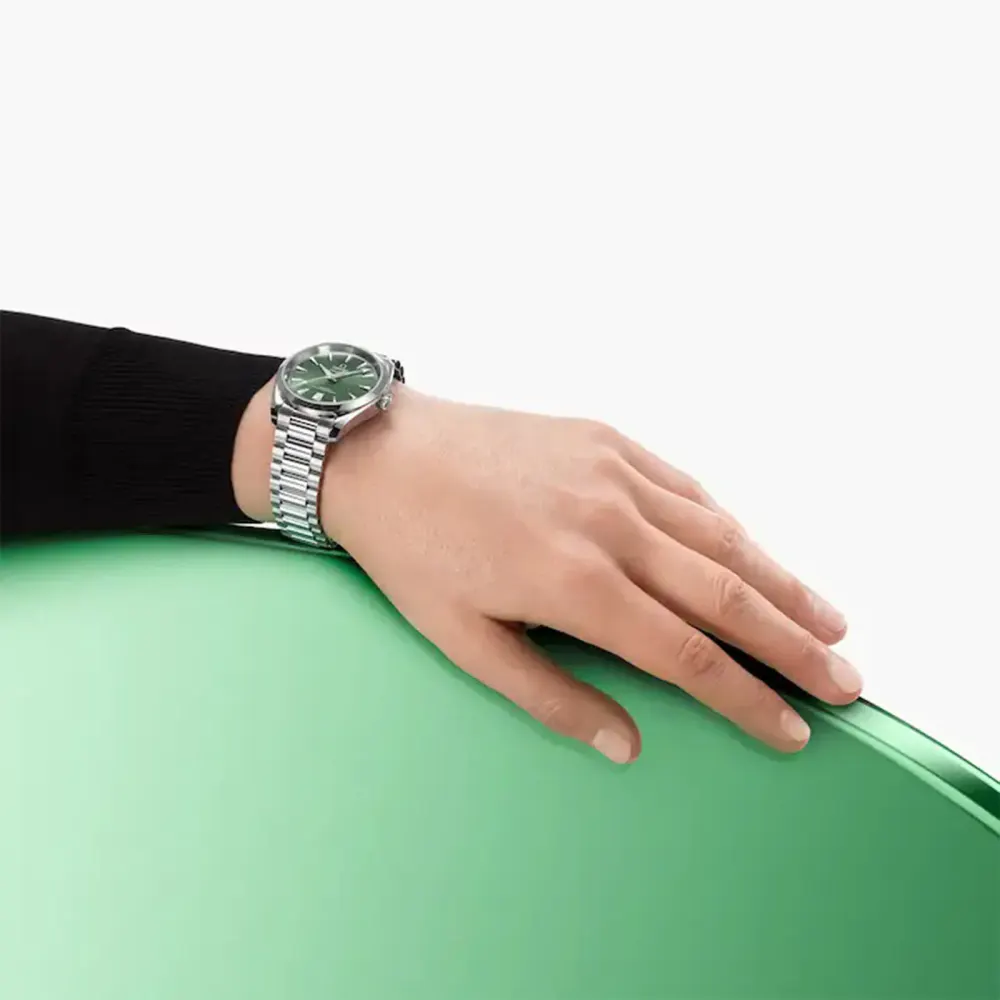 Omega Speedmaster 57 Co-Axial Master Chronometer Chronograph 40.5mm Mens Watch Blue detail 3