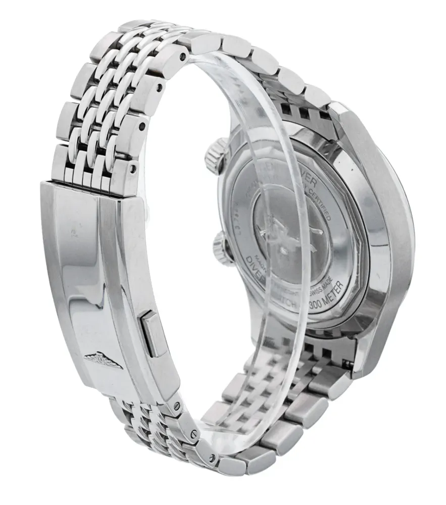 Longines Legend Diver L3.764.4.06.6 — 2025 — Unworn detail 3