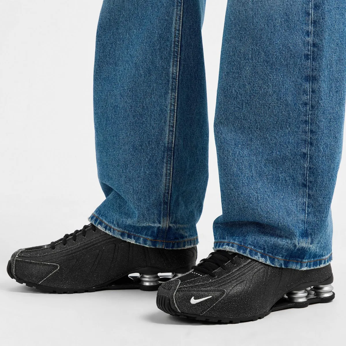 For Him Nike Nike Shox R4 Qs Sn61 in Black/Grey, additional product view 3