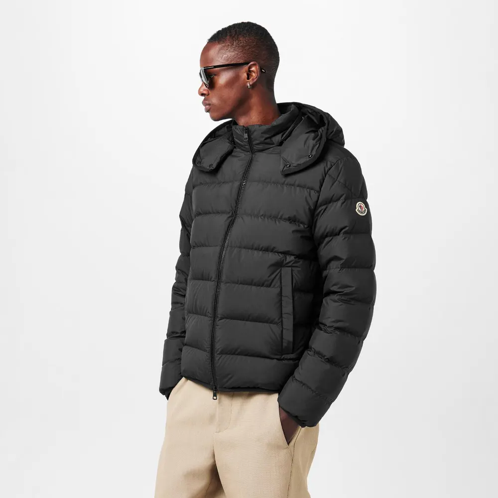 Moncler Men's Water Resistant Insulated Medium Puffer Jacket detail 3