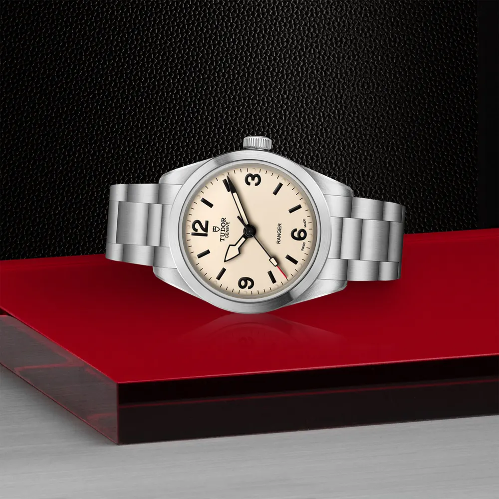 Tudor Ranger 39mm Steel Case Beige Dial detail 3