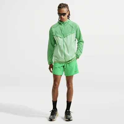 Nike Stride Men's Dri-FIT 18cm (approx.) 2-in-1 Running Shorts - Green Spark