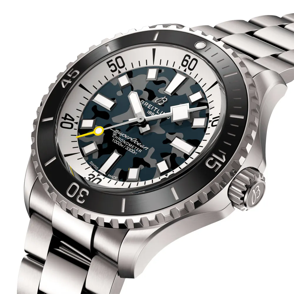 Breitling Superocean Automatic Super Diver 46mm Mens Watch Black detail 2