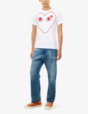 COMME DES GARCONS PLAY Hollow Heart-Logo Graphic Cotton T-Shirt detail 2