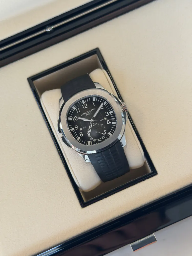 Patek Philippe Aquanaut 5164A-001 — 2021 — Good in Black Arabic, additional product view 3