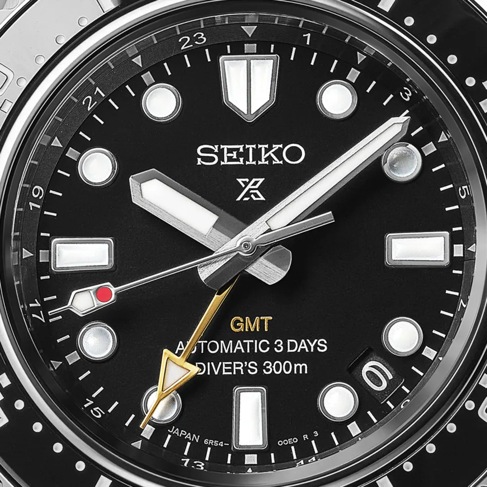 Seiko Prospex Diver’s 1968 300M Heritage GMT 42mm Mens Watch Black detail 2