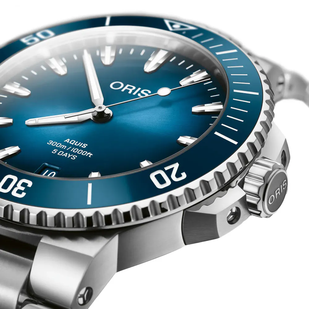 Oris Aquis Calibre 400 43.5mm Blue Dial Mens Watch detail 3