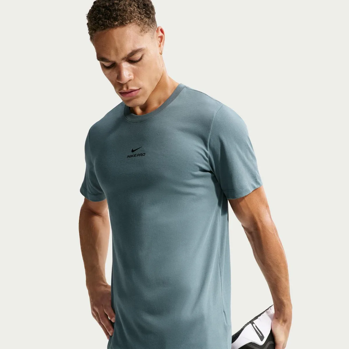 For Him Nike Men's Short Sleeve Performance Running Top in Mineral Slate – Clothing