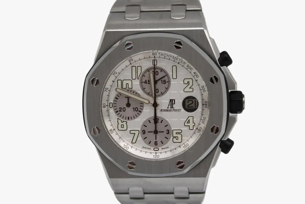 Audemars Piguet Royal Oak Offshore 25721ST.OO.1000ST.07.A — 2000 — Very good in Silver Arabic – Pre-owned watches