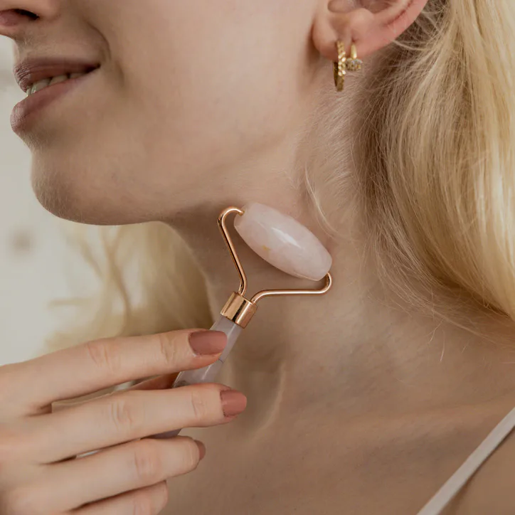 Fig Face Roller - Jade Roller - Natural Stone - Rose Quartz detail 3
