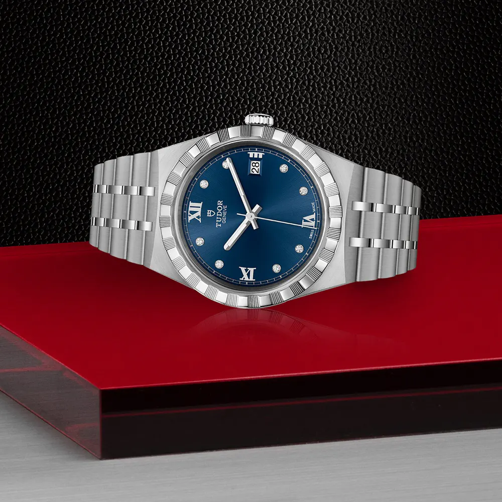 Tudor Royal 38mm, Steel Case, Blue Dial detail 3