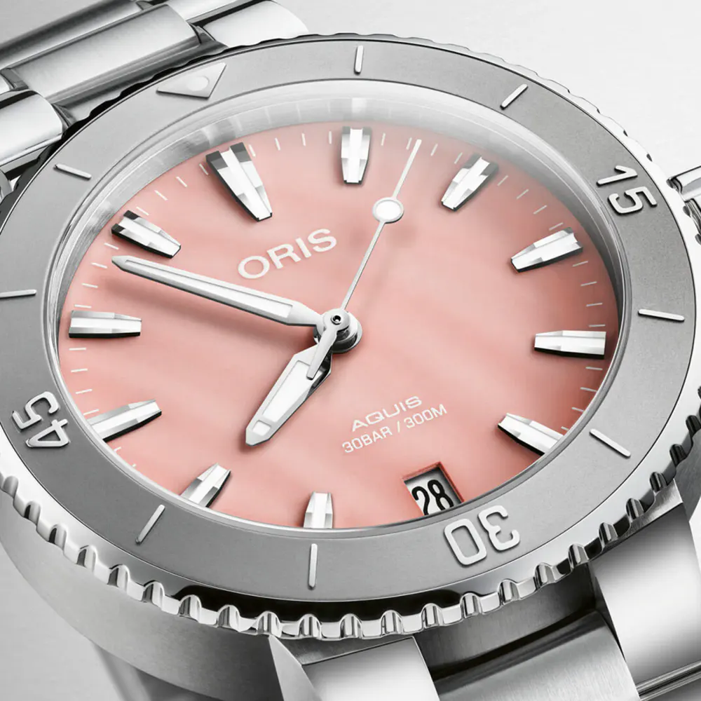 Oris Aquis Date 36.5mm Unisex Watch Pink detail 3