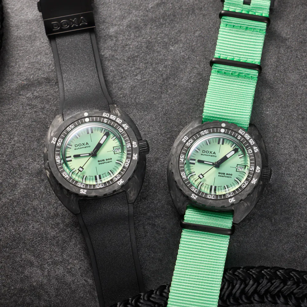 DOXA SUB 300 Carbon 42.5mm Mens Watch The For Him Group Exclusive in Green, additional product view 2