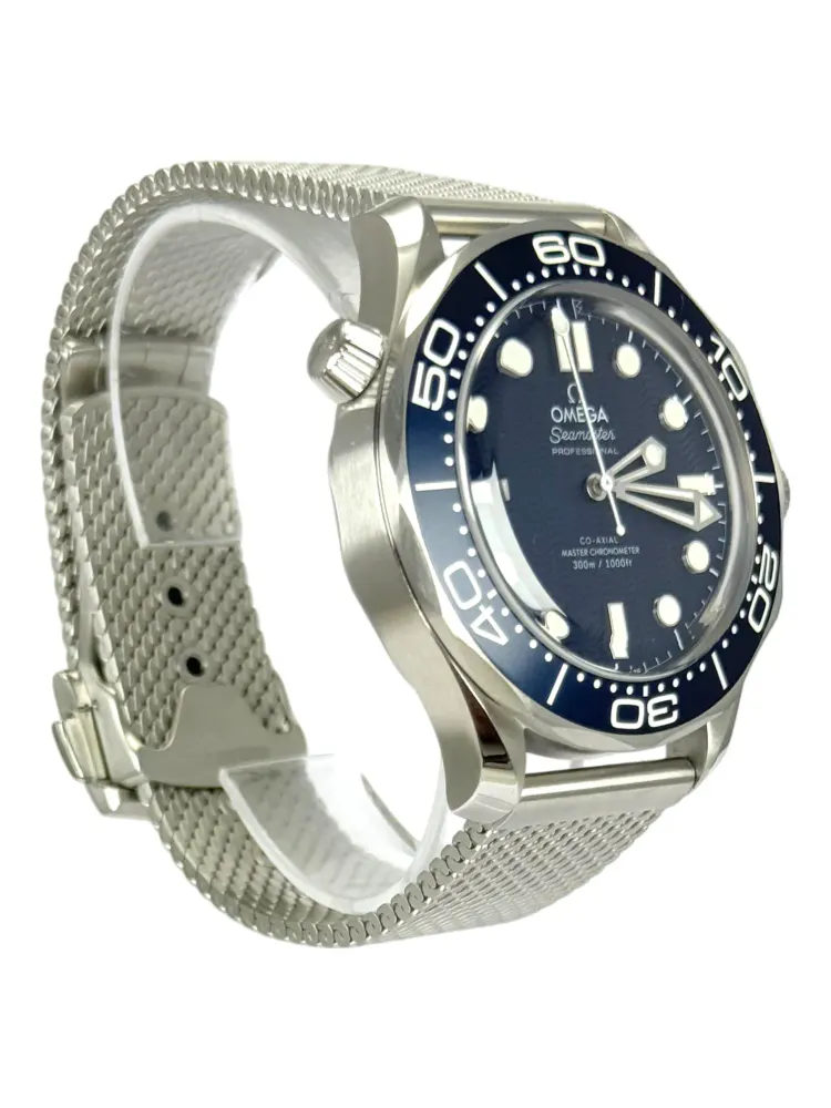 Omega Seamaster Diver 300m 210.30.42.20.03.002 — 2022 — Very good detail 3