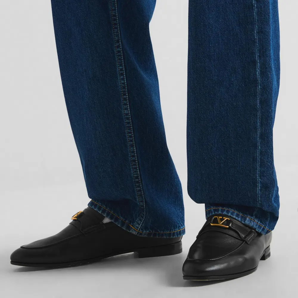 Valentino Garavani Val Sig Loafer Sn64 in Black, additional product view 3