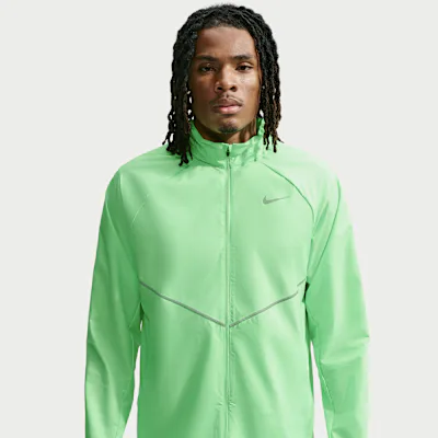 Nike Miler Men's Repel UV Protection Running Jacket - Illusion Green/Illusion Green