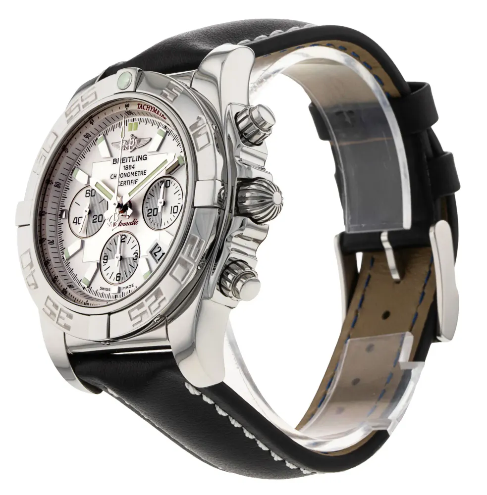 Breitling Chronomat 44 AB0110 — 2010 — Very good detail 2