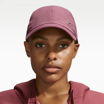 Nike Dri-FIT Club Unstructured Metal Swoosh Cap - Pink Smoke/Metallic Gold