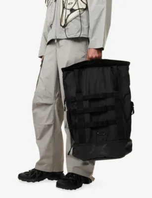 OAKLEY Reserve Utility Woven Backpack detail 3