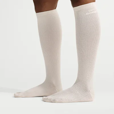 Nike NikeSKIMS Rift Split-Toe Knee-High Socks (1 Pair) - Light Orewood Brown/Phantom