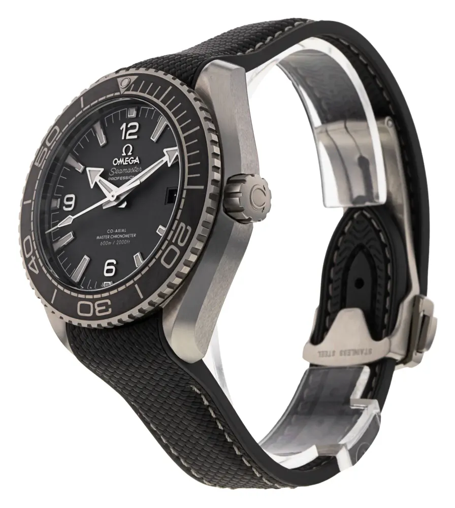 Omega Planet Ocean 215.32.44.21.01.002 — 2026 — Unworn detail 2