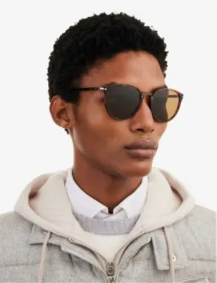 PERSOL Po3210 Typewriter Edition round-frame sunglasses detail 2