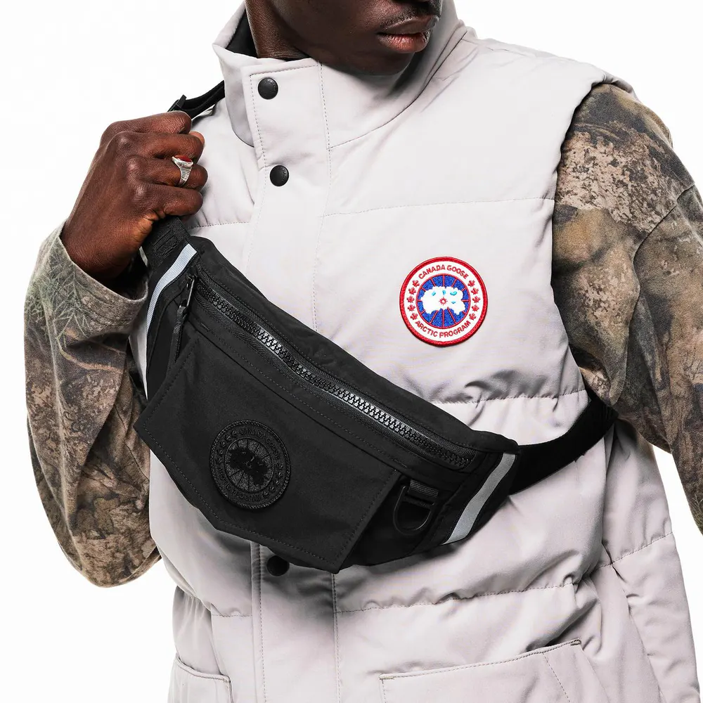 Canada Goose Men's Plain Waist Pack detail 3