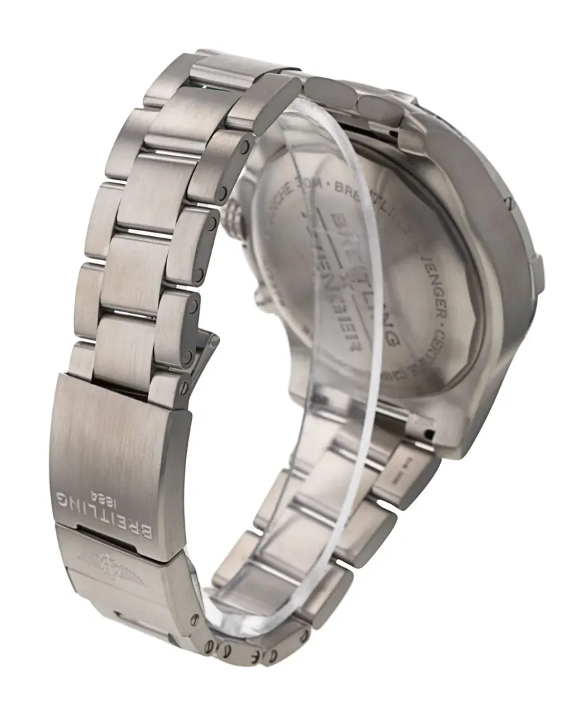 Breitling Super Avenger A13375 — 2022 — Excellent detail 3
