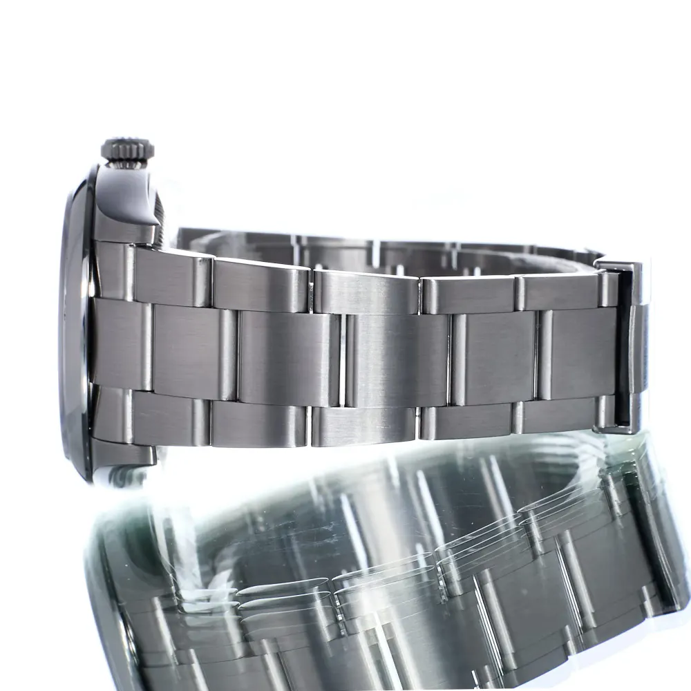 Rolex Oyster Perpetual 126000 — 2022 — Excellent detail 2