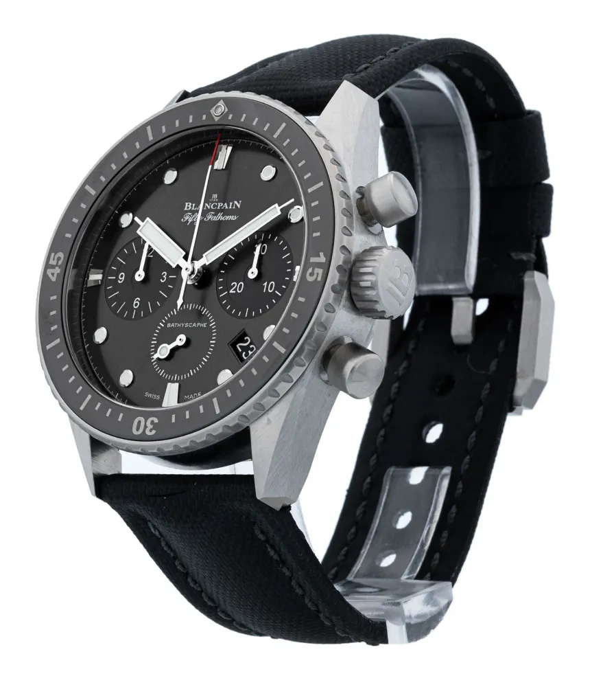 Blancpain Fifty Fathoms 5200-1110-B52A — 2014 — Unworn in Grey Baton, additional product view 2