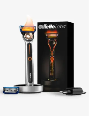 SMARTECH Gillette Labs heated razor starter kit detail 2