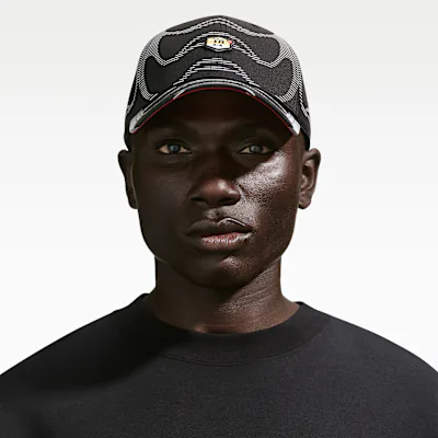 Nike Club Structured Cap - Black/University Red/University Red