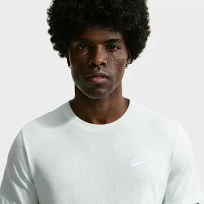 Nike Sportswear Club Men's T-Shirt - Barely Green/White