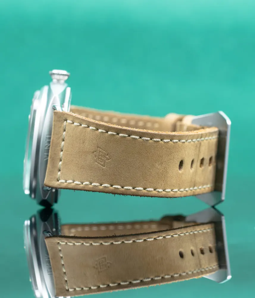 Panerai Radiomir Venti PAM02020 — 2021 — Very good in Brown Quarter Arabic, additional product view 2