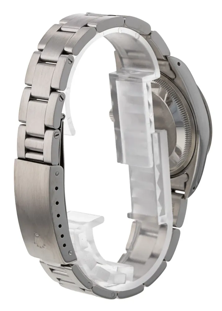 Rolex Oyster Perpetual Date 15200 — 1990 — Very good detail 3