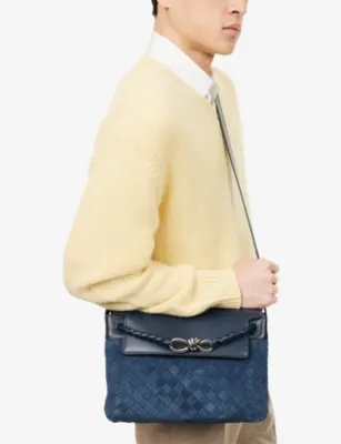 BOTTEGA VENETA Andiamo Suede Messenger Bag detail 2