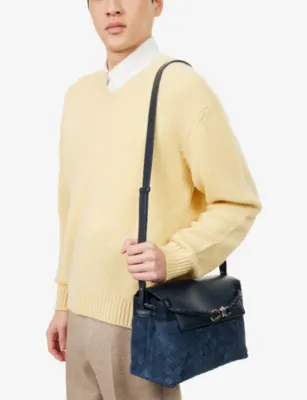 BOTTEGA VENETA Andiamo Suede Messenger Bag detail 3