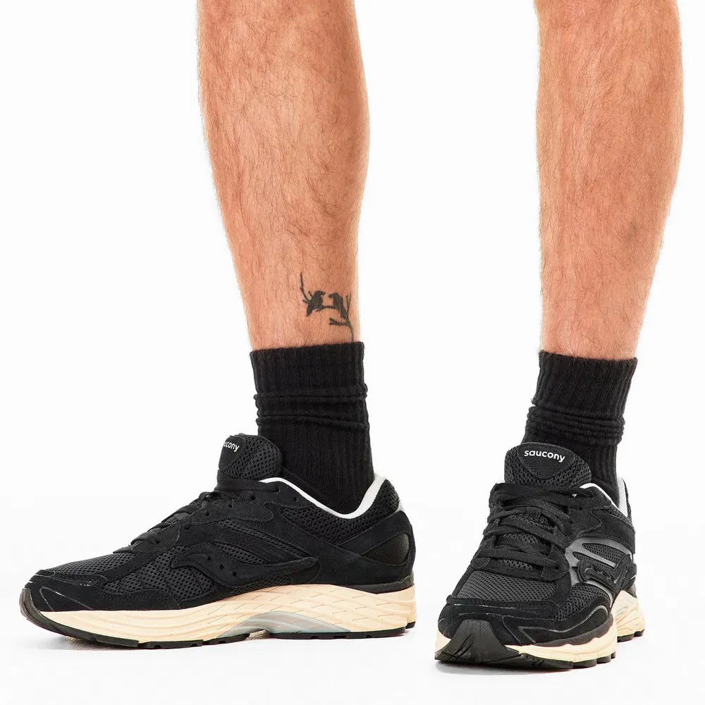Saucony Mens Progrid Omni 9 Premium in Black Cream, additional product view 3