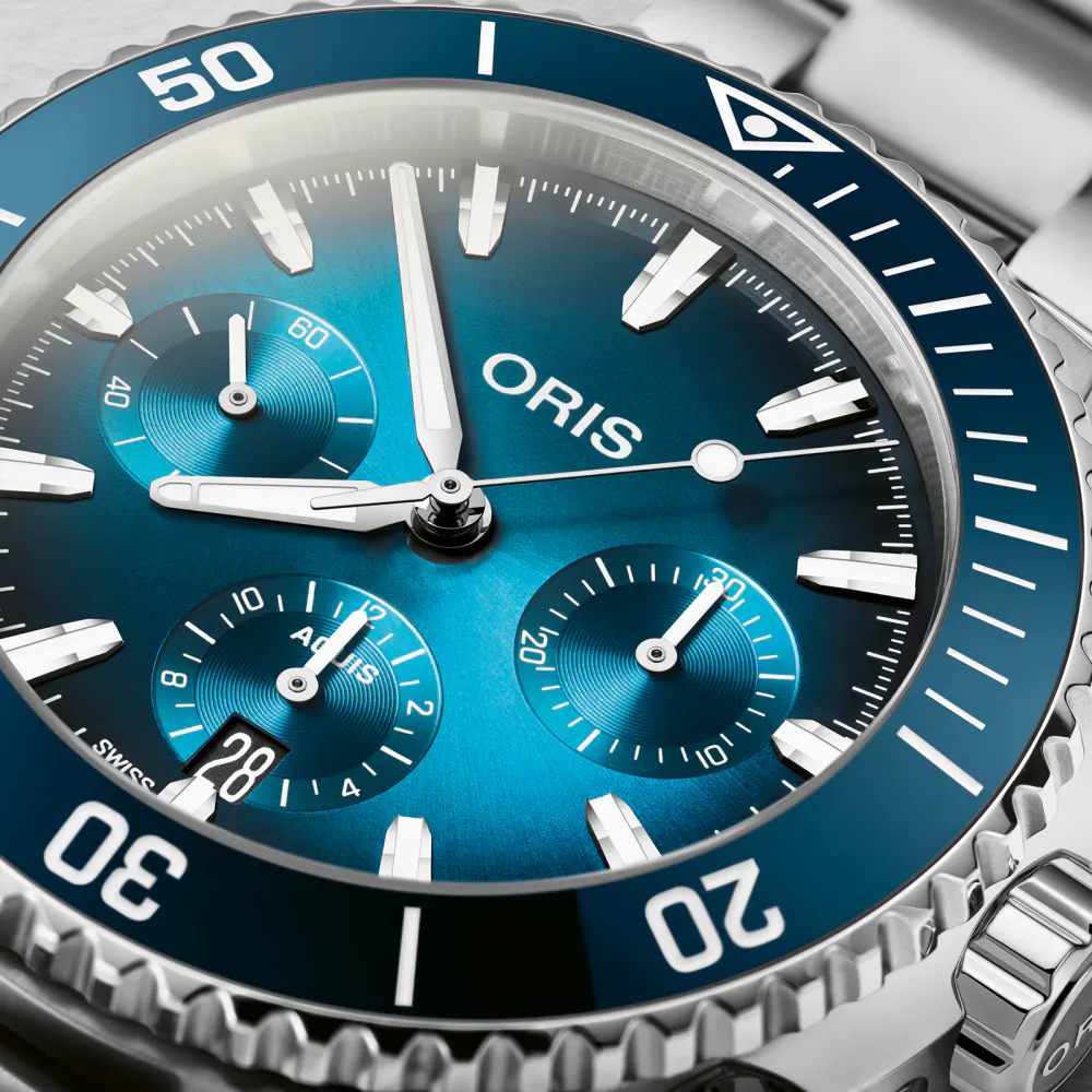 Oris Aquis Chronograph 43.5mm Mens Watch detail 2